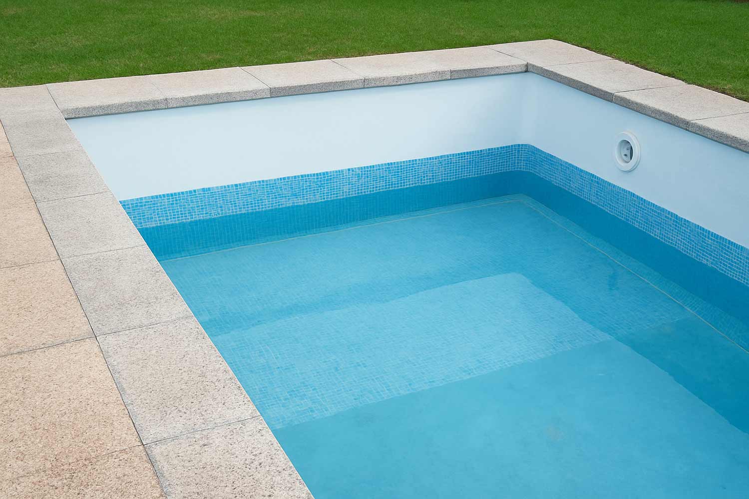 Presupuesto online para la reparación de fugas en piscinas - Piscinator Presupuesto online para la reparación de fugas en piscinas