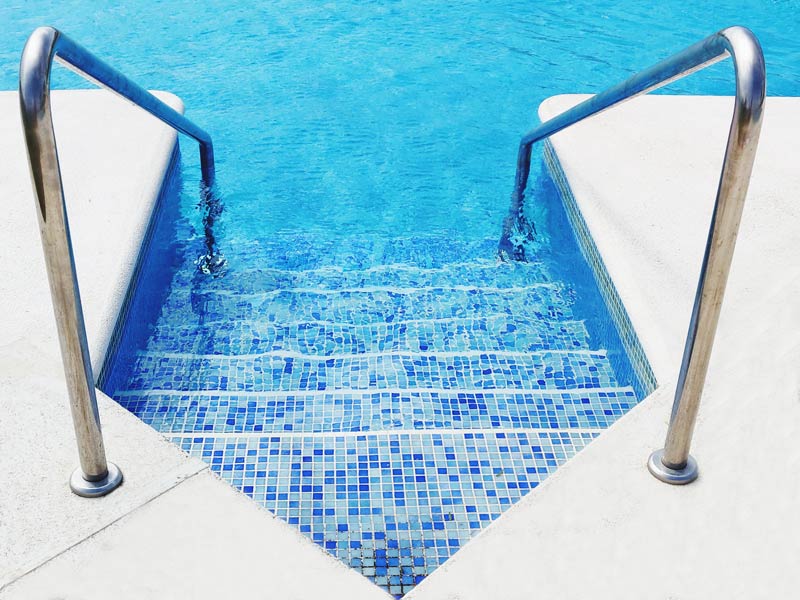 Construcción o reformas de escaleras de obra para piscinas Construcción o reformas de escaleras de obra para piscinas