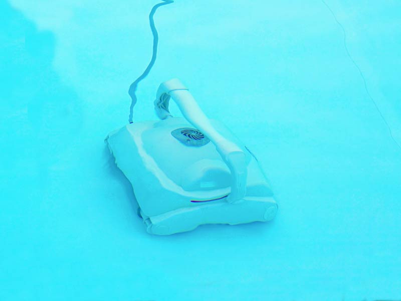 Instalación de robots limpiafondos para piscinas - Piscinator Instalación de robots limpiafondos para piscinas